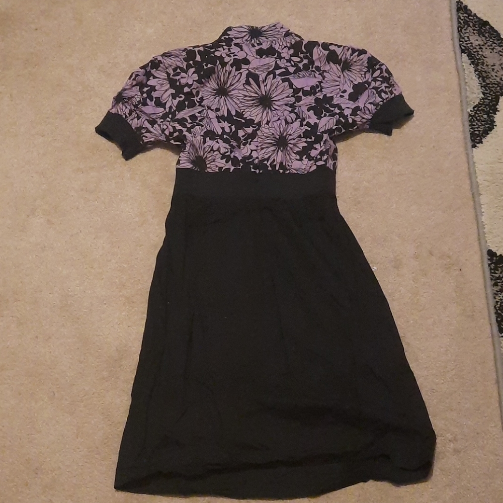 Dress - Picture 4 of 4